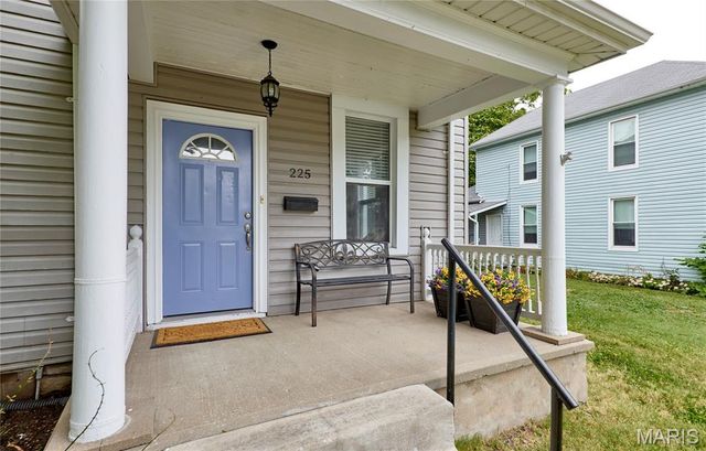 225 Houston Street, St Charles, MO 63301