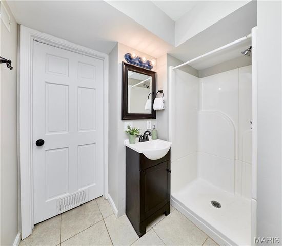 225 Houston Street, St Charles, MO 63301
