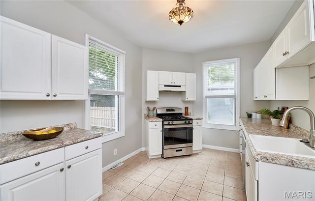 225 Houston Street, St Charles, MO 63301