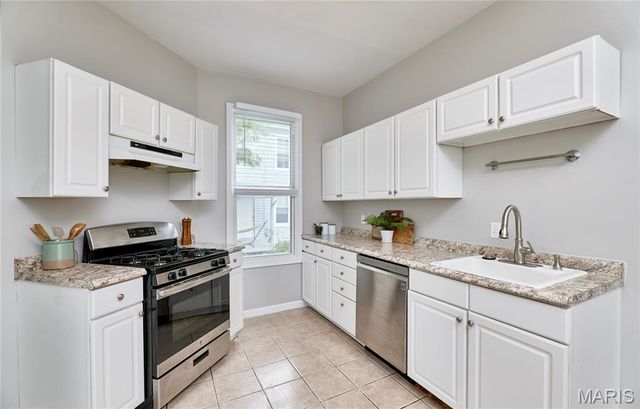225 Houston Street, St Charles, MO 63301
