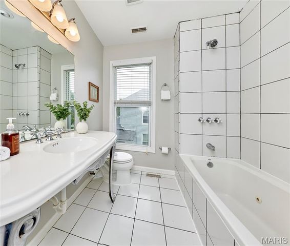 225 Houston Street, St Charles, MO 63301