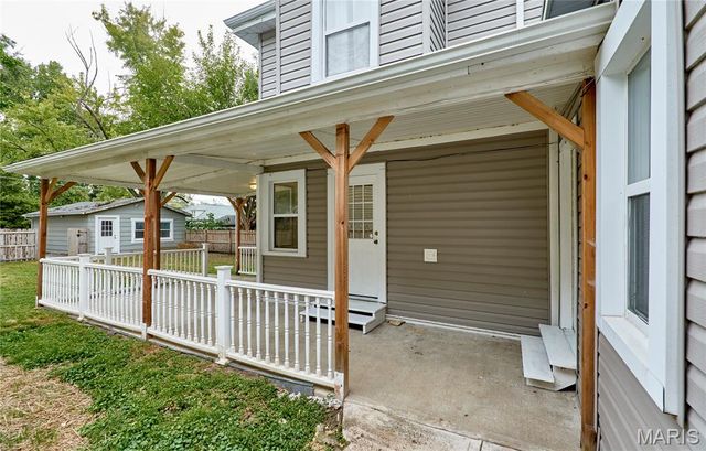 225 Houston Street, St Charles, MO 63301