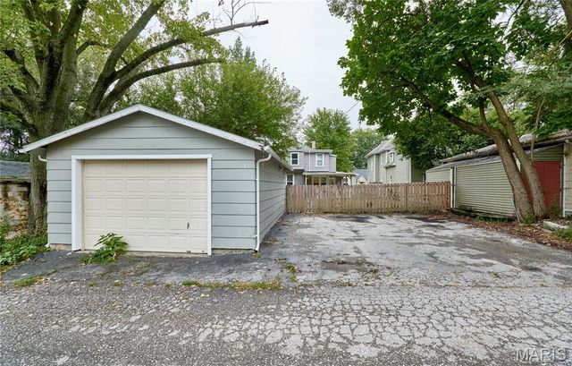 225 Houston Street, St Charles, MO 63301
