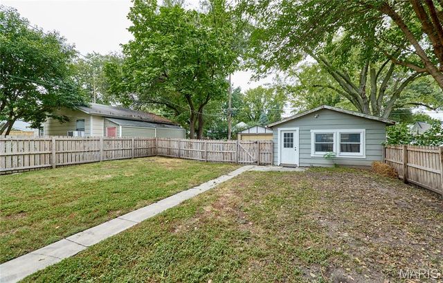 225 Houston Street, St Charles, MO 63301