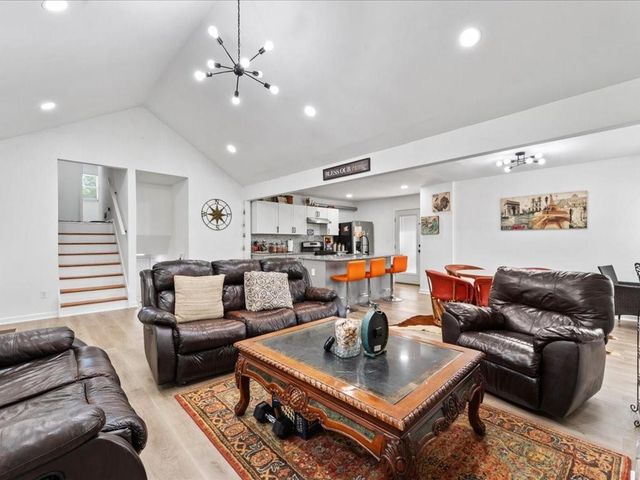 2723 Horseshoe Creek SW Drive, Marietta, GA 30064