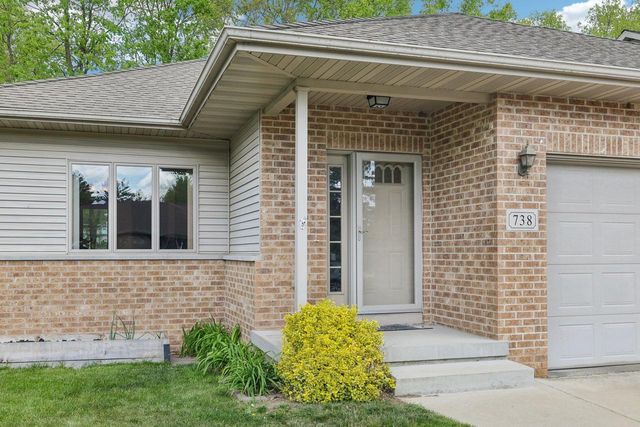 738 8th Street, Prairie Du Sac, WI 53578