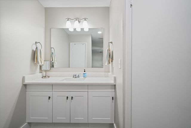 39 9th Street, Shalimar, FL 32579