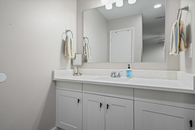 39 9th Street, Shalimar, FL 32579