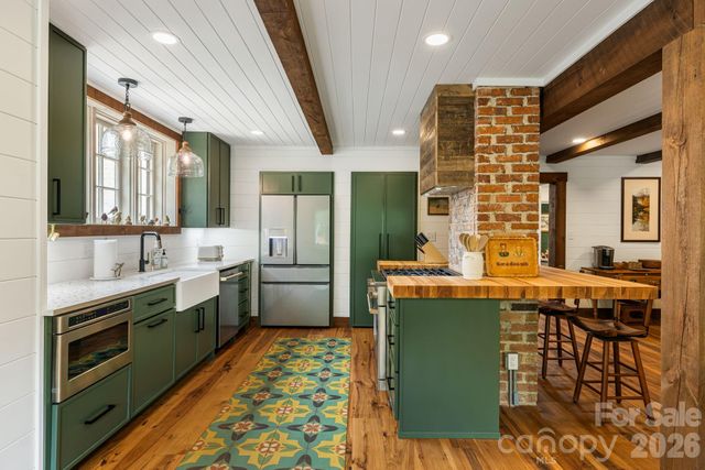 42 Cranford Road, Asheville, NC 28806