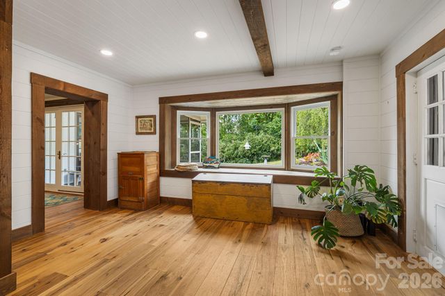42 Cranford Road, Asheville, NC 28806