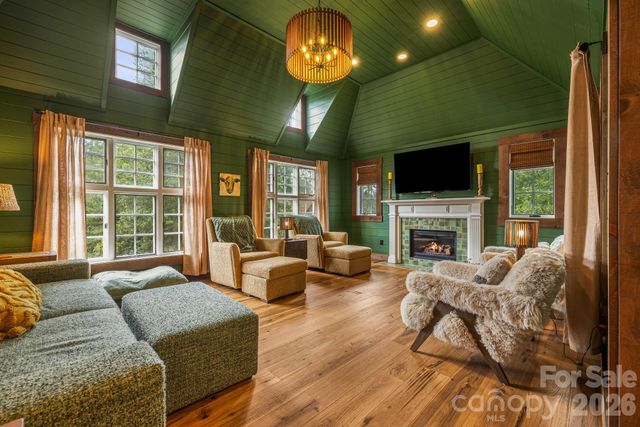 42 Cranford Road, Asheville, NC 28806