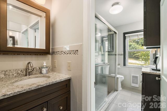 42 Cranford Road, Asheville, NC 28806