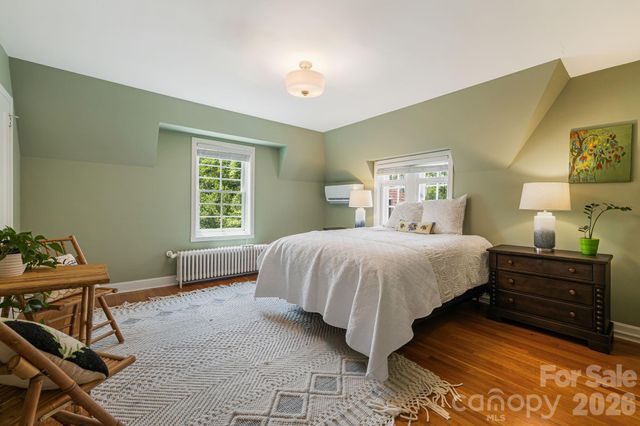 42 Cranford Road, Asheville, NC 28806