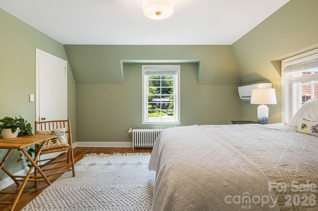 42 Cranford Road, Asheville, NC 28806