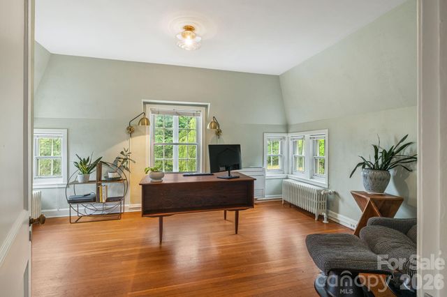 42 Cranford Road, Asheville, NC 28806