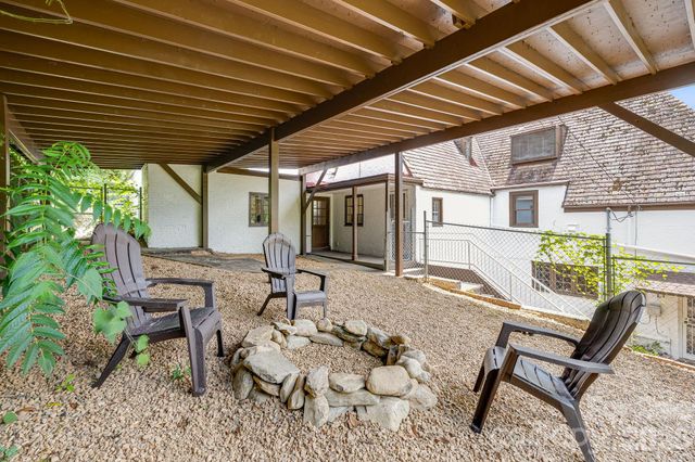 42 Cranford Road, Asheville, NC 28806