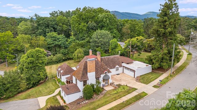 42 Cranford Road, Asheville, NC 28806