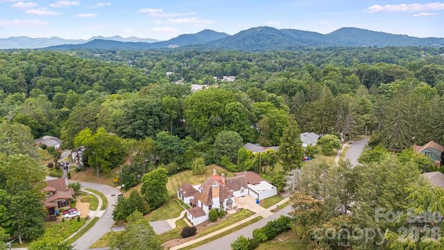 42 Cranford Road, Asheville, NC 28806