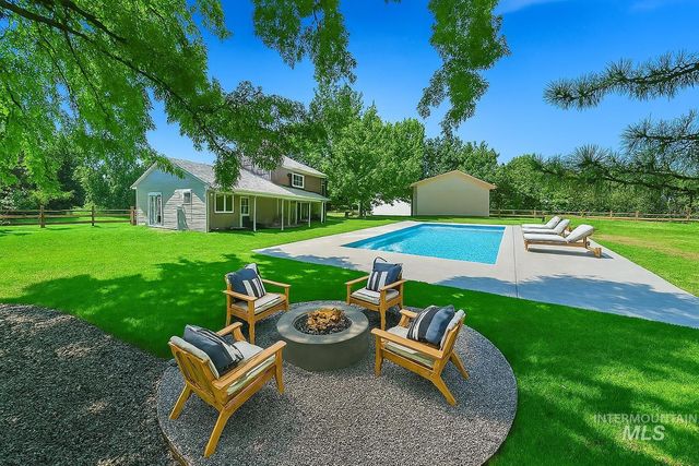 2700 N Showcase Pl., Eagle, ID 83616