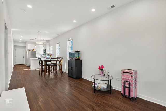 1624 W pershing Road, Chicago, IL 60609