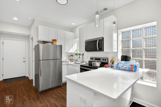 1624 W pershing Road, Chicago, IL 60609