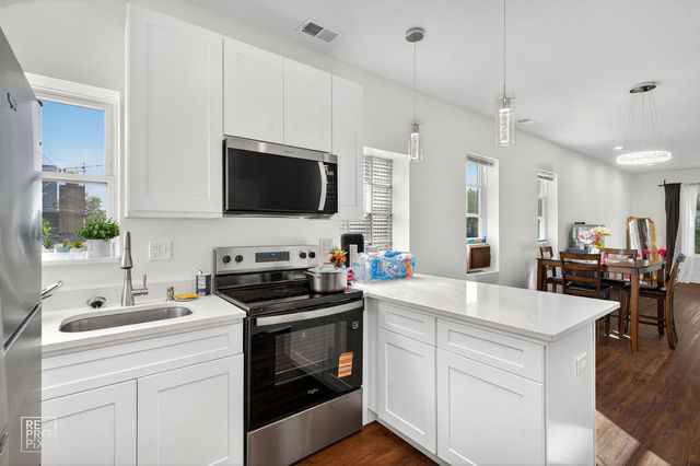 1624 W pershing Road, Chicago, IL 60609