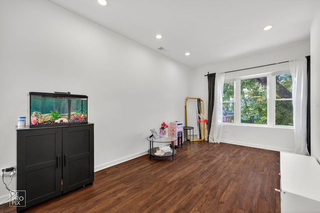 1624 W pershing Road, Chicago, IL 60609