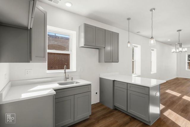 1624 W pershing Road, Chicago, IL 60609