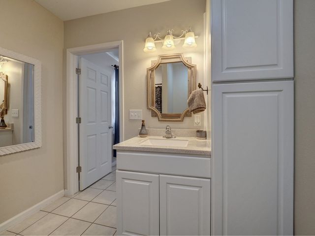 108 Sweet Bay St, Rockport, TX 78382