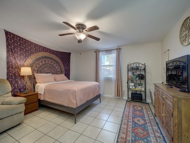 108 Sweet Bay St, Rockport, TX 78382