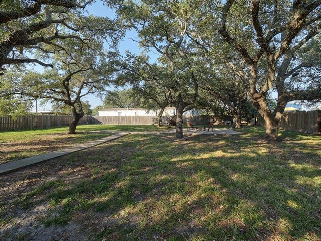 108 Sweet Bay St, Rockport, TX 78382