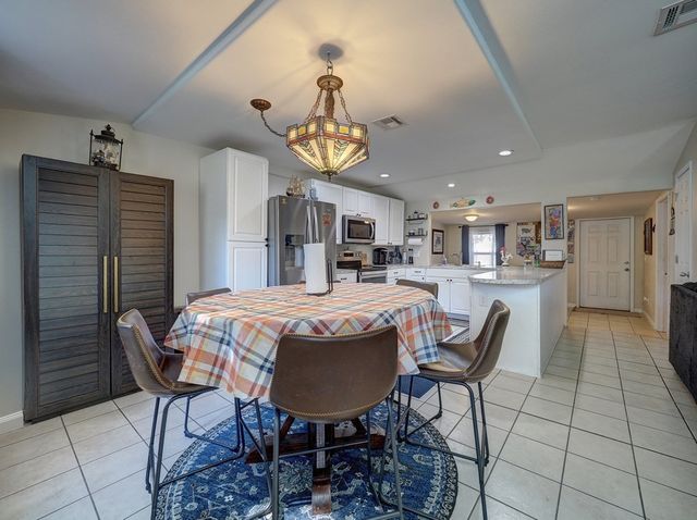108 Sweet Bay St, Rockport, TX 78382