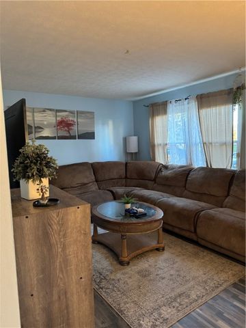 249 Alfonso Drive, Greece, NY 14626