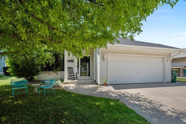 8619 S Stone Creek DRIVE, Oak Creek, WI 53154