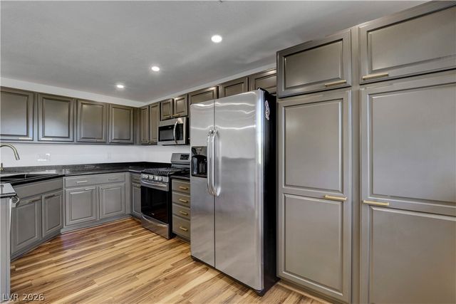 10809 Garden Mist Drive 2004, Las Vegas, NV 89135