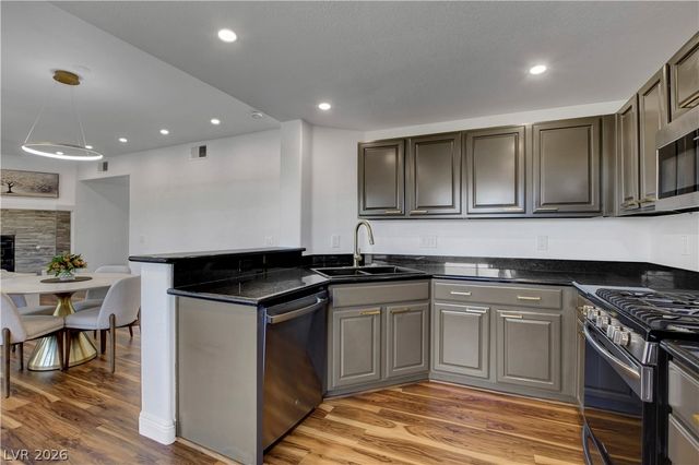 10809 Garden Mist Drive 2004, Las Vegas, NV 89135