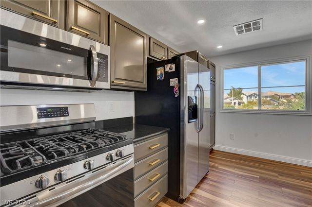 10809 Garden Mist Drive 2004, Las Vegas, NV 89135