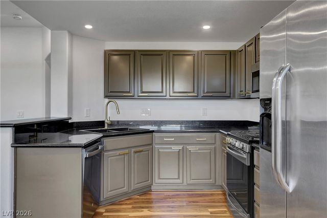 10809 Garden Mist Drive 2004, Las Vegas, NV 89135