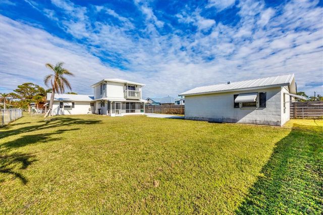 2075 PENNSYLVANIA AVENUE, Englewood, FL 34224