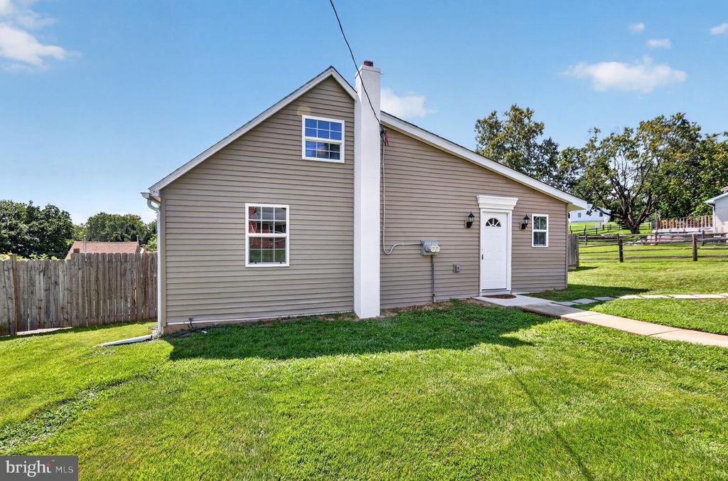 4012 GREENWOOD AVE, UPPER CHICHESTER, PA 19061 — photo 2