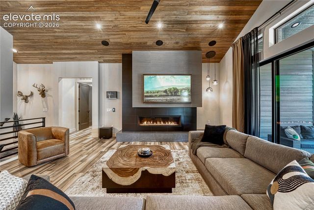 16356 Treetop Glory Court, Monument, CO 80132