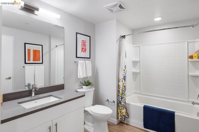 260 Brooklyn Basin Way 437, Oakland, CA 94606