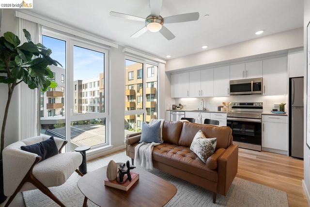 260 Brooklyn Basin Way 437, Oakland, CA 94606