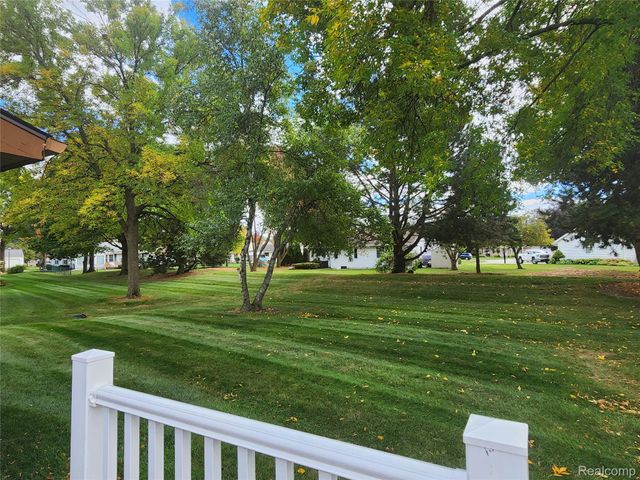 11 Cambridge Park 11, Frankenmuth, MI 48734