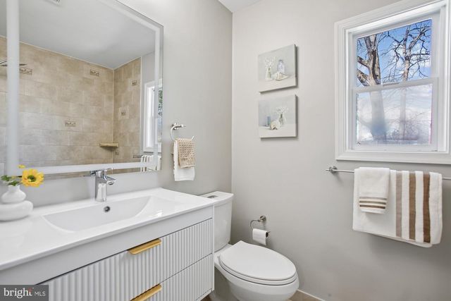 7318 CHATHAM ST, Springfield, VA 22151