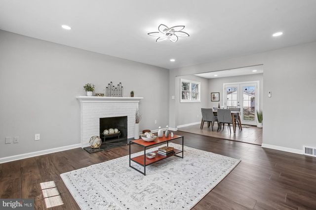 7318 CHATHAM ST, Springfield, VA 22151