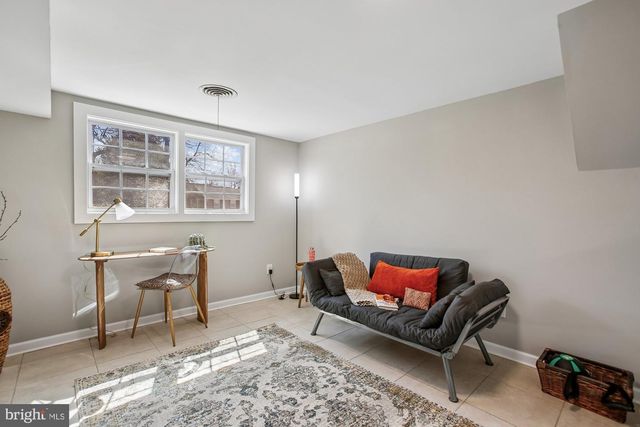 7318 CHATHAM ST, Springfield, VA 22151