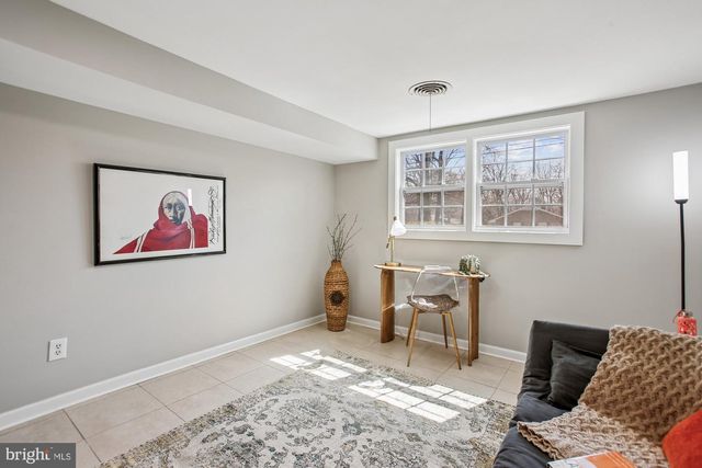 7318 CHATHAM ST, Springfield, VA 22151