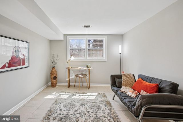 7318 CHATHAM ST, Springfield, VA 22151