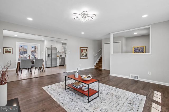 7318 CHATHAM ST, Springfield, VA 22151